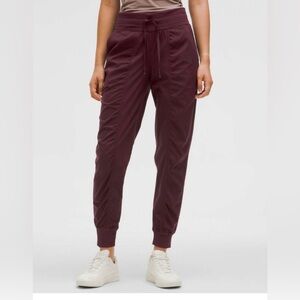 ⭐️Like New⭐️ Lululemon: Women’s Dance Studio Mid-Rise Jogger *Full Length-Size 2